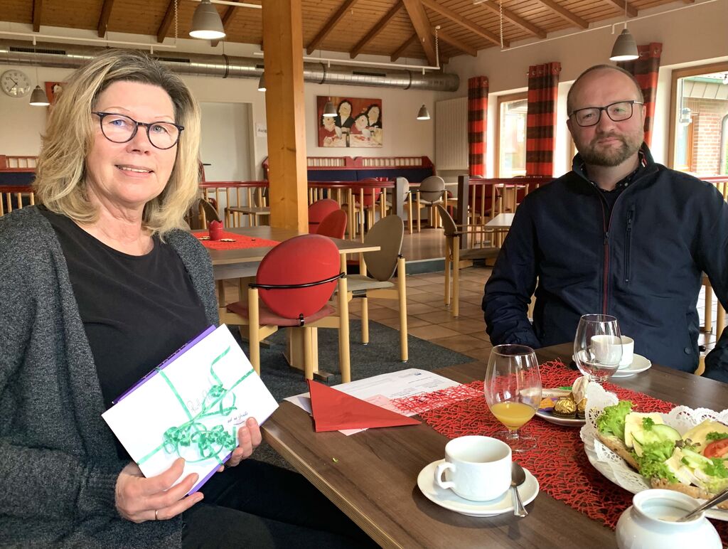 Ruth Ehlers feiert in diesen Tagen ihr 10jähriges A + W Dienstjubiläum. Wir bedanken uns ganz herzlich für ihren Einsatz und ihr Engagement in der Mensa!